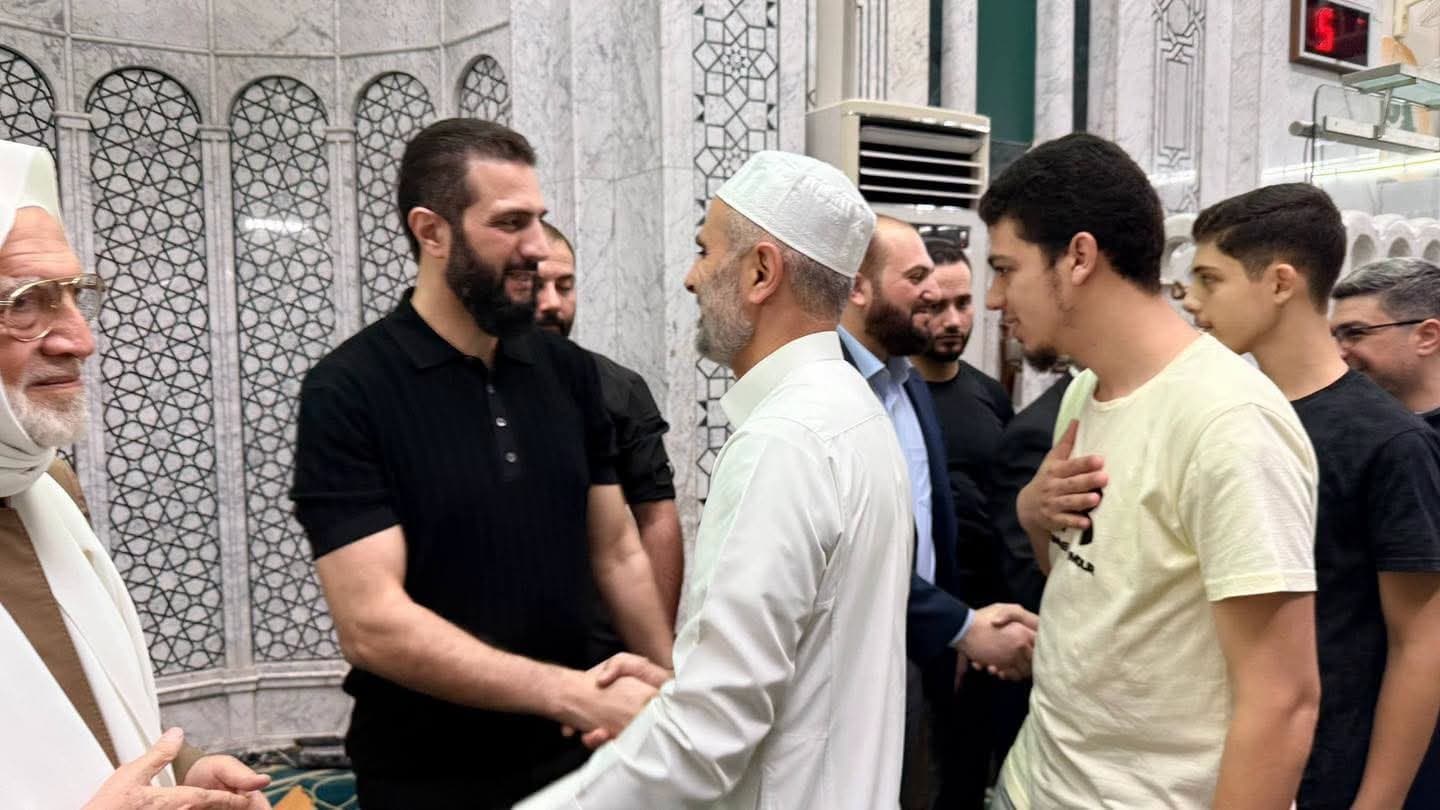 الشرع يصلي الفجر مع مفتي دمشق