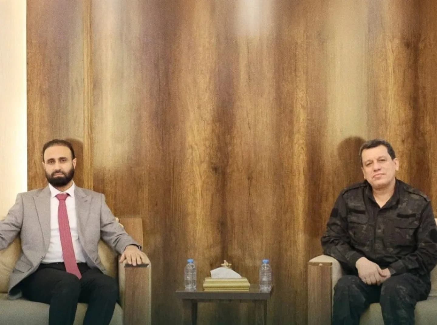 مظلوم عبدي يتباحث مع مسؤولين بشأن الحسكة وعمليات الدمج
