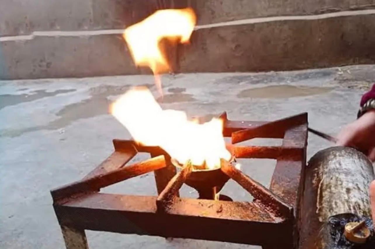Mother and children injured in Hasakah gas blast
