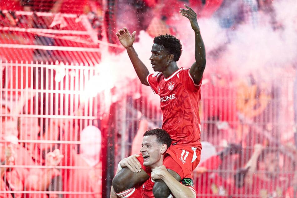 Frankfurt scores 11 in DFB-Pokal chaos