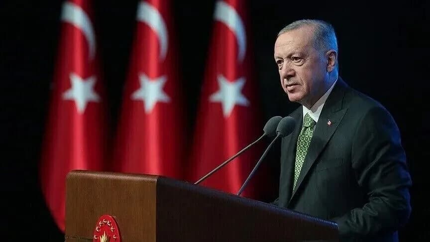 أردوغان يهنئ بذكري درع الفرات