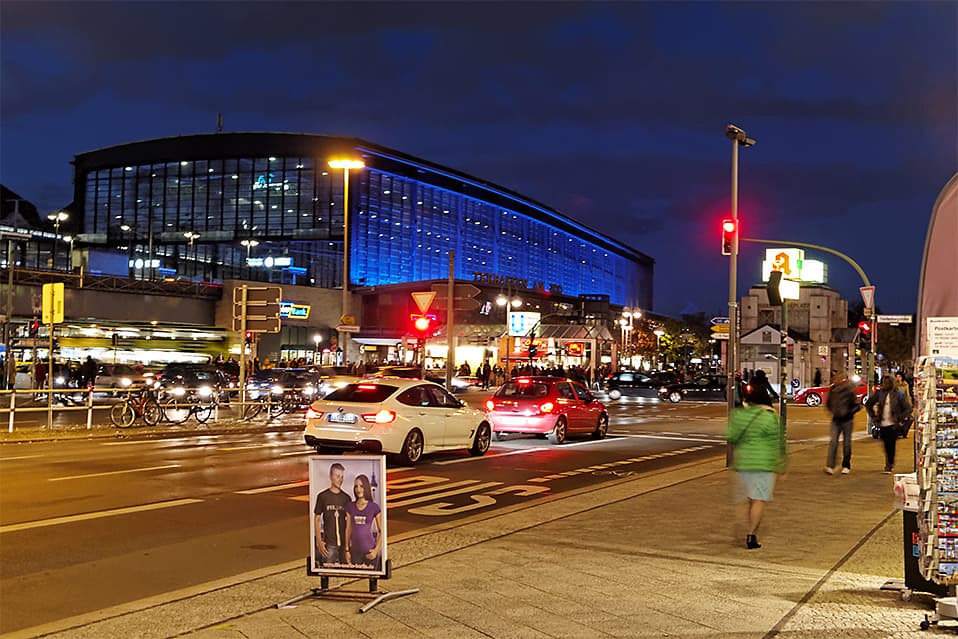 Murder near Berlin Zoo Station