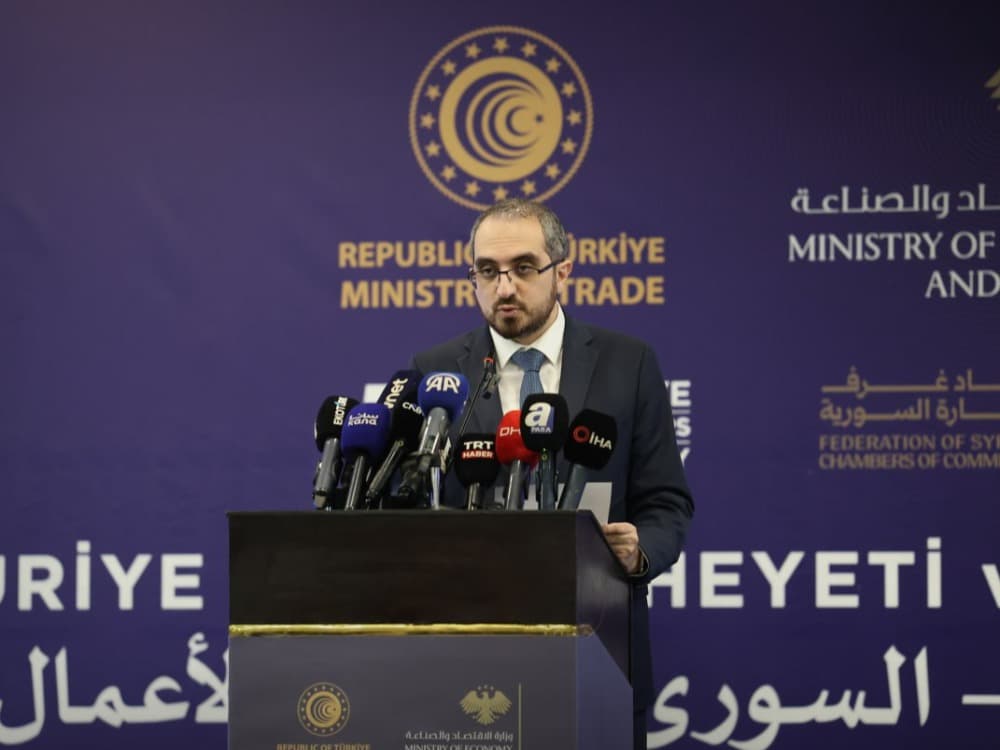 مدير هيئة الاستثمار يعلن بدء إعادة الإعمار