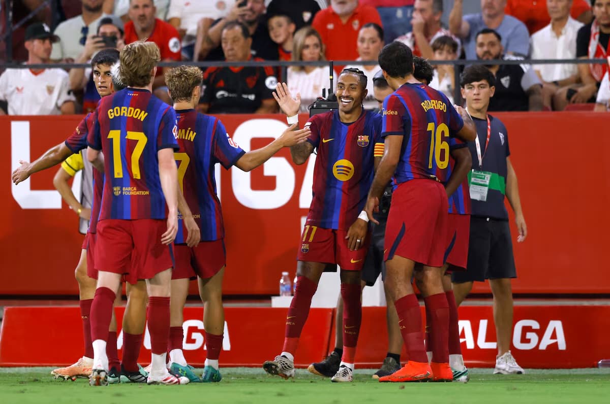 Barcelona's winning streak extends with Sevilla hat-trick