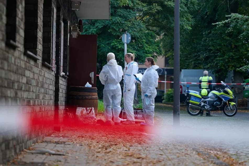 German cafe shooting leaves man dead