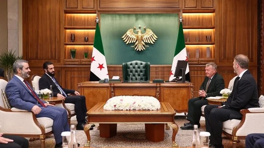 الشرع يناقش مع وزير خارجية الدنمارك التعاون وإعادة الإعمار
