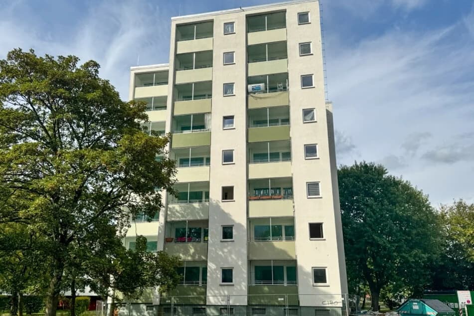 German city evacuates building over mold and water issues