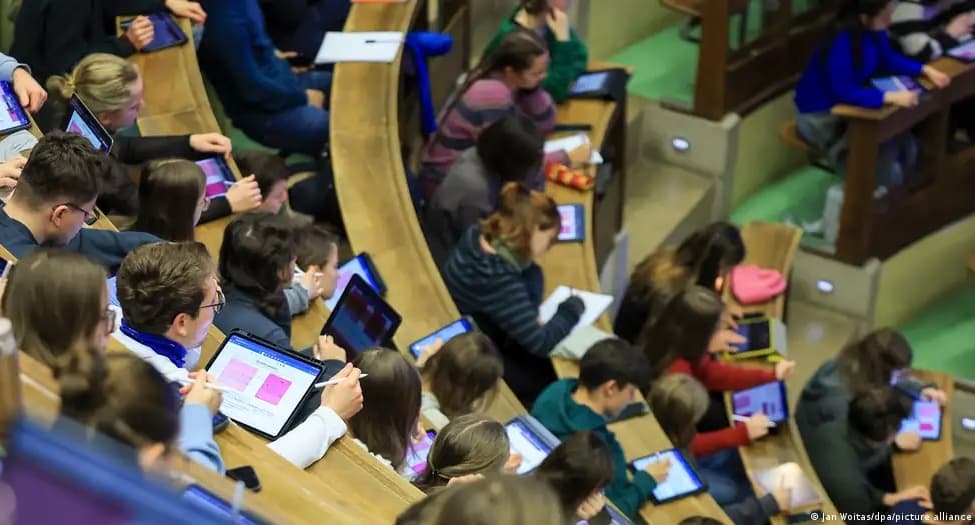 International students bring large euros to Germany