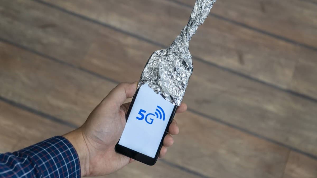 Internet Trick: Can AluminumBlock Phone Spying