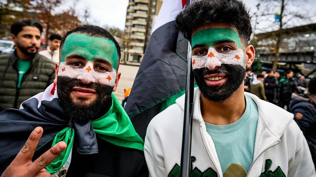 Germany may revoke Syrians' social aid