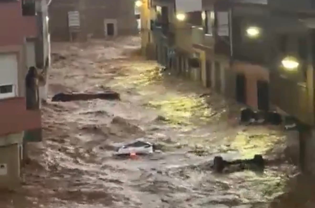 Spain Floodwaters Swamp Town Streets