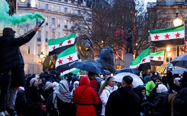 Britain starts revoking Syrian asylum status