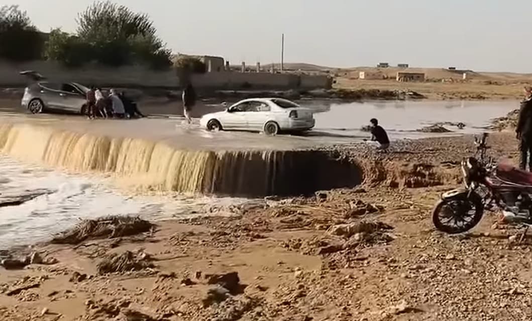 Raqqa children die in floods