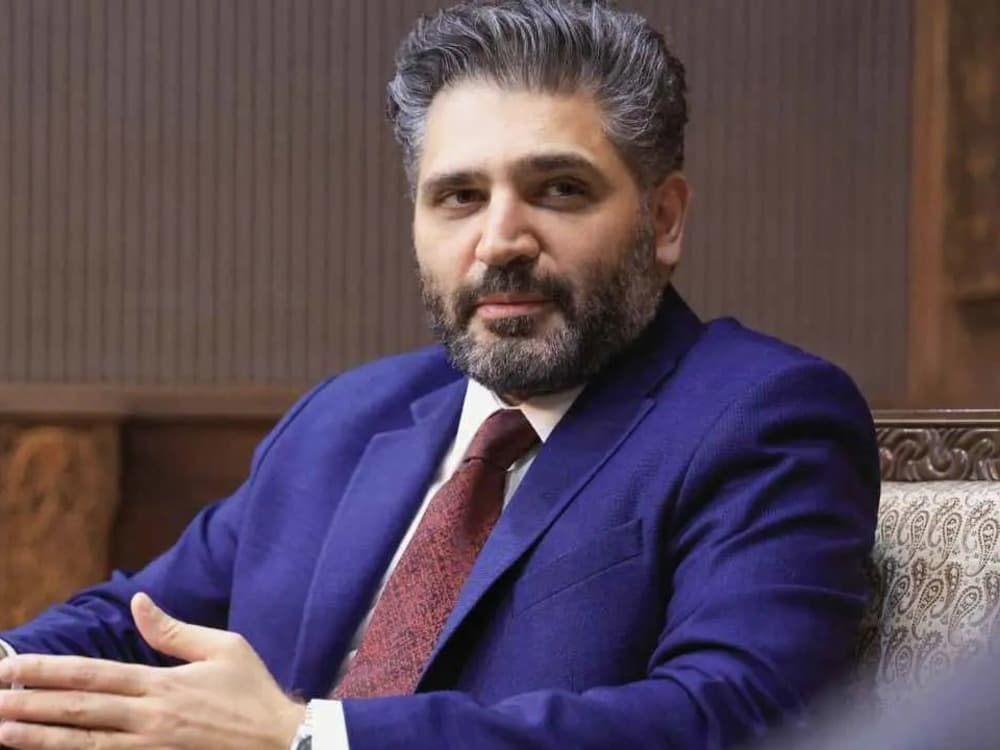 وزير الثقافة السوري ينفي استقالته بشأن قصر حمص