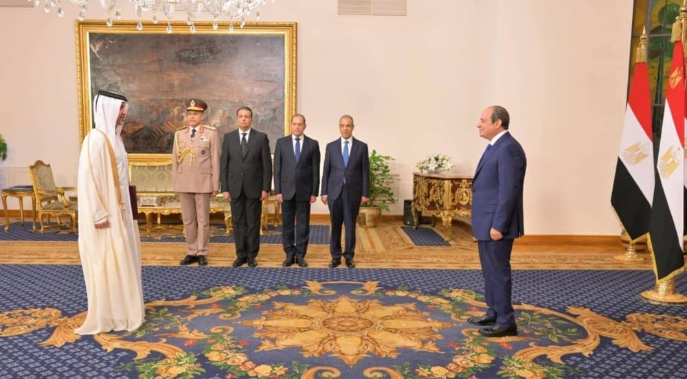 السيسي يستقبل أوراق اعتماد السفير
