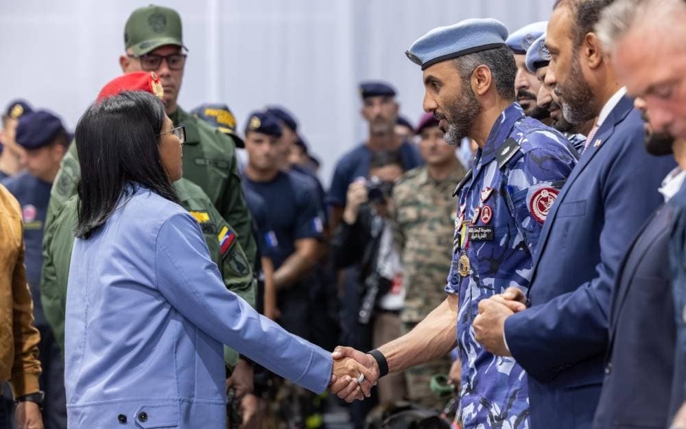 Venezuela awards Lhooya heroic medal