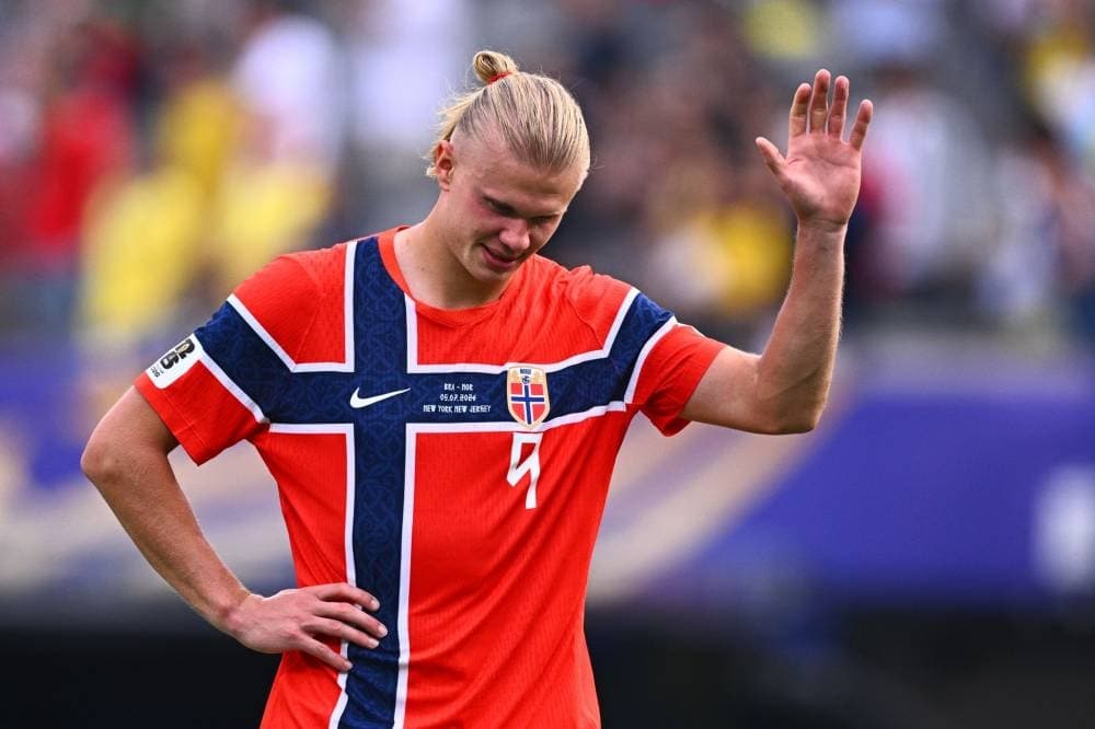 Holland: "The Conqueror of Samba"
