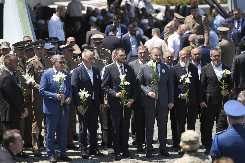 Bosnia commemorates the Srebrenica massacre anniversary