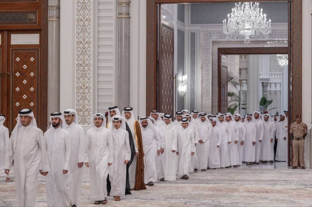 صاحب السمو يستقبل مزيداً من المعزين بوفاة سمو الأمير الوالد