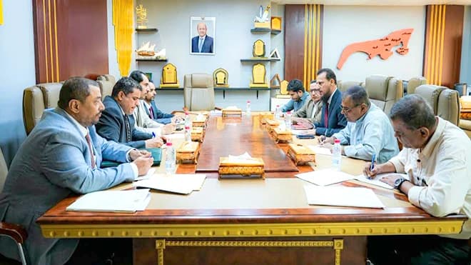 Sheikh and Al-Bakri explore strategies to strengthen sports and youth sector in Aden