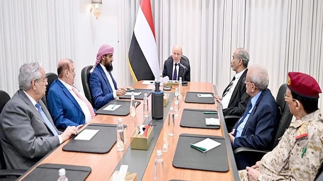 الشرعية تطالب التحالف بتقديم الدعم والإسناد العسكري