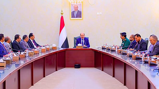 عدن تستعد لتأمين الغذاء والوقود