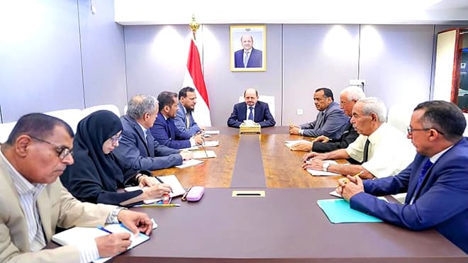 رئيس الوزراء يؤكد عدن مركز الدولة