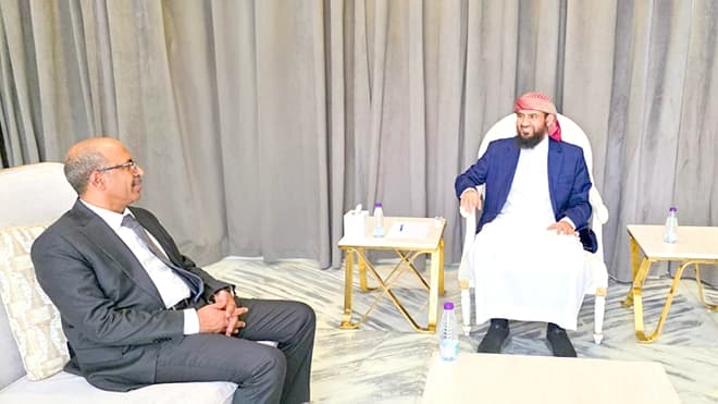 المحرم يراجع مع وزير النفط استئناف تصدير النفط