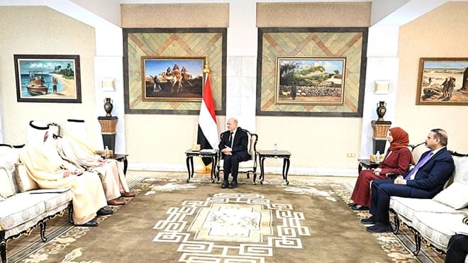 العليمي: الاستثمار في حكومة الشرعية يدعم استقرار اليمن والمنطقة