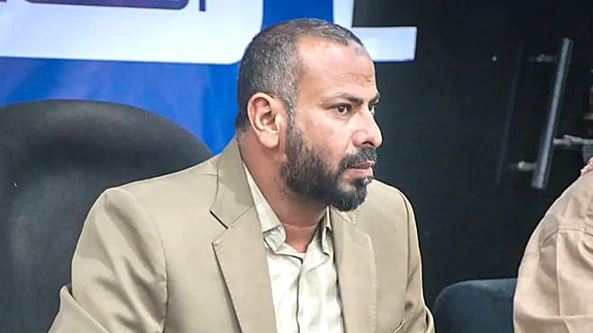محافظ الضالع يوقف 10 مسؤولين للتحقيق