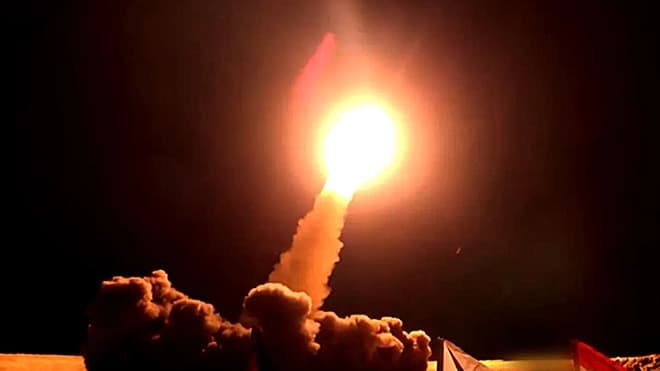 Houthis launch missiles at Al-Mokha and Al-Khokha ports