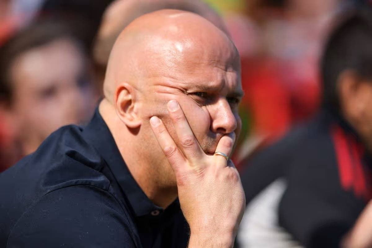ليفربول يفصل أرني سلوت