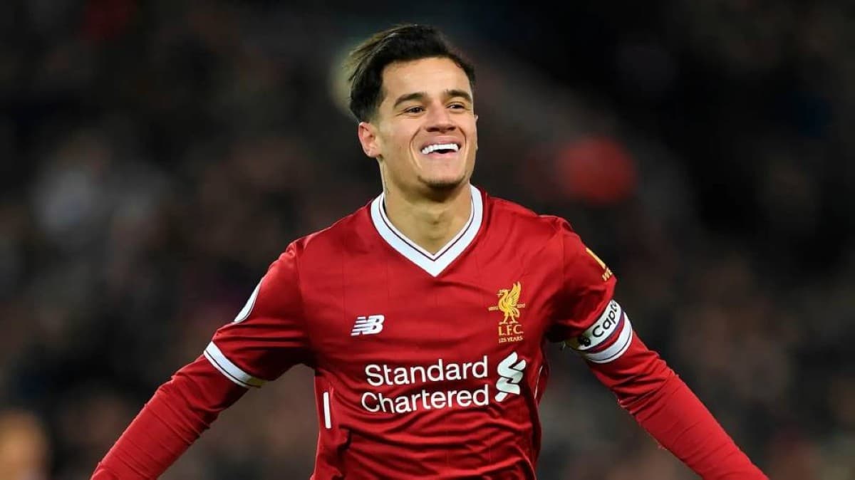 Barcelona's de Alvarez deal echoes past attacks