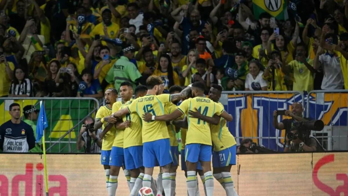 أنشيلوتي يتدرب مع لاعبي البرازيل قبل المونديال
