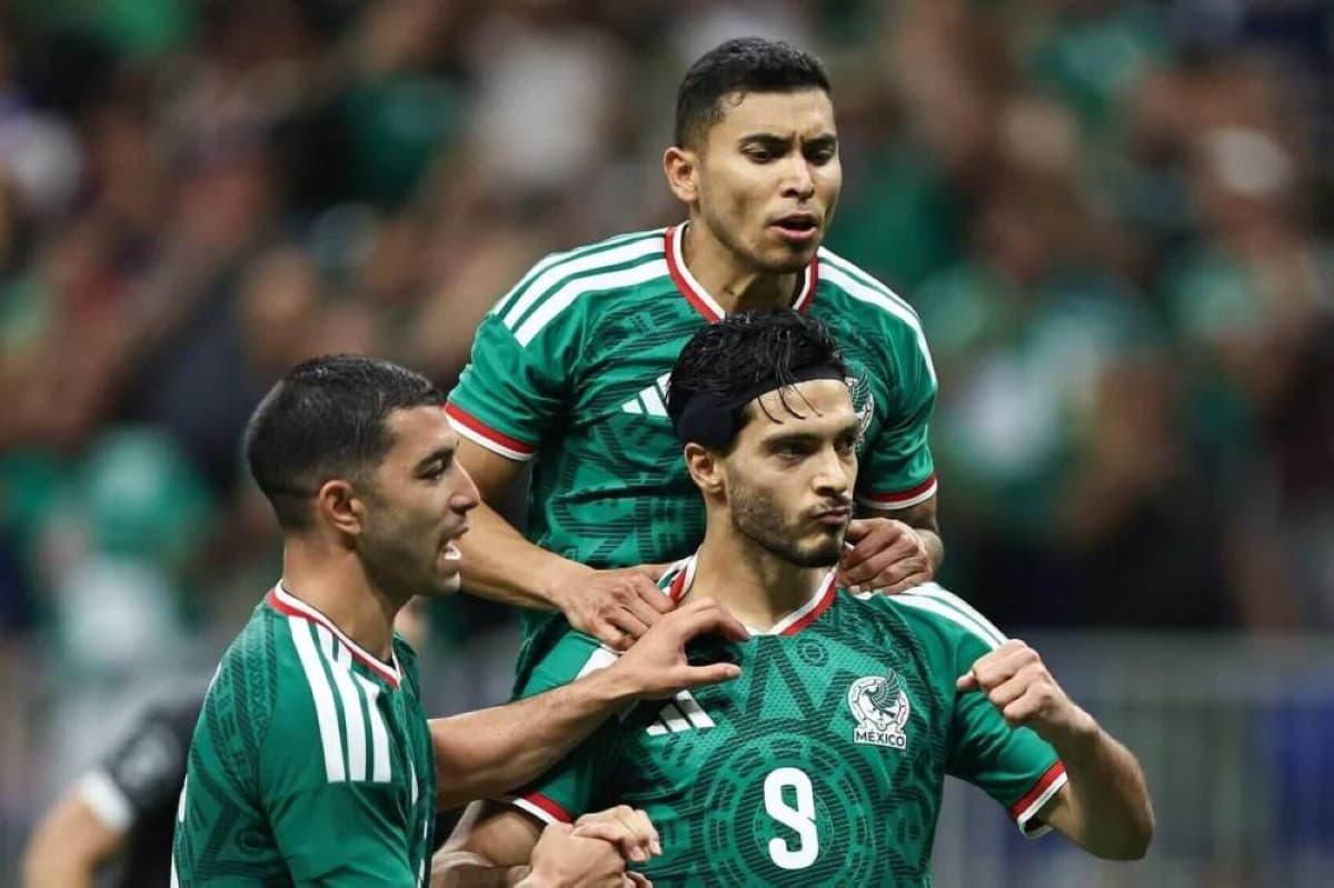 المكسيك تعتمد على الشباب بعد خيبة المونديال