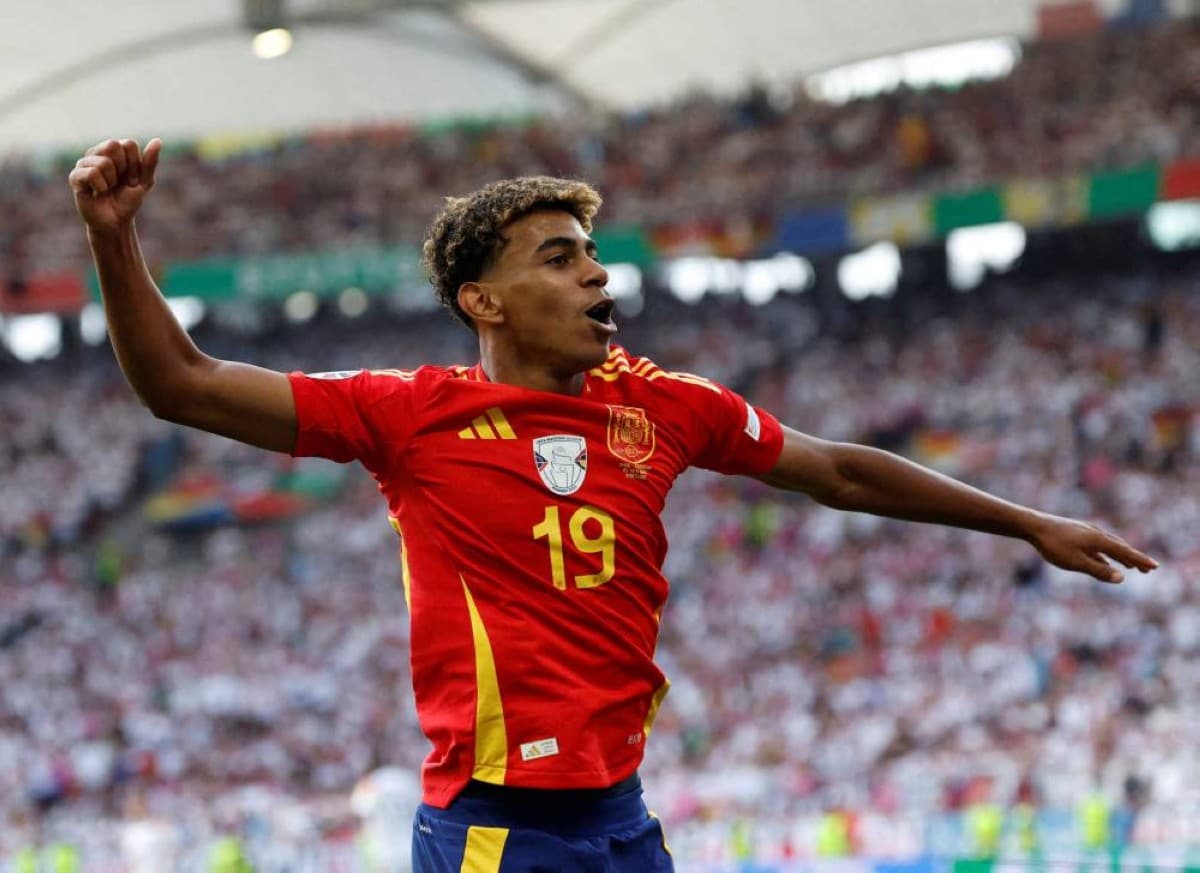 Spain's coach anticipates Yamal for early World Cup game