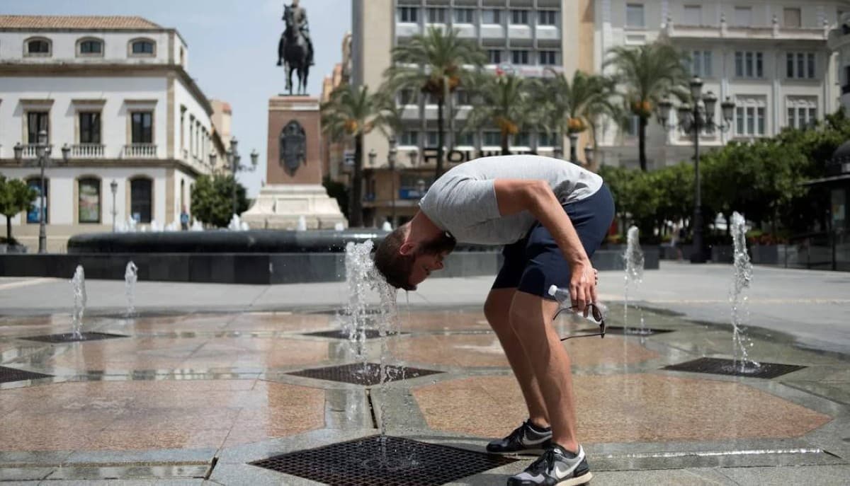Spain issues red alert in three regions amid record heatwave