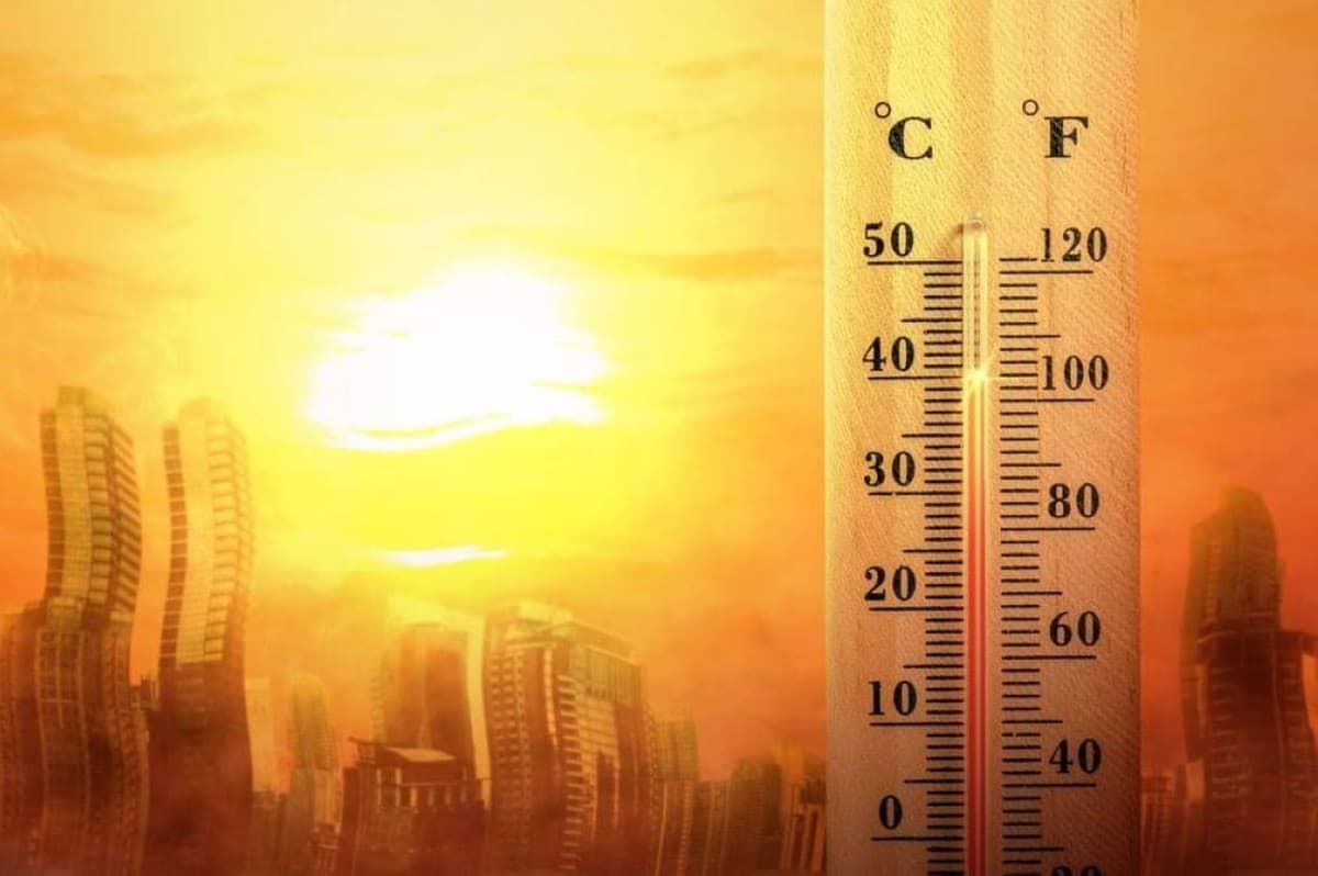 Spain raises maximum heat alert level in three regions