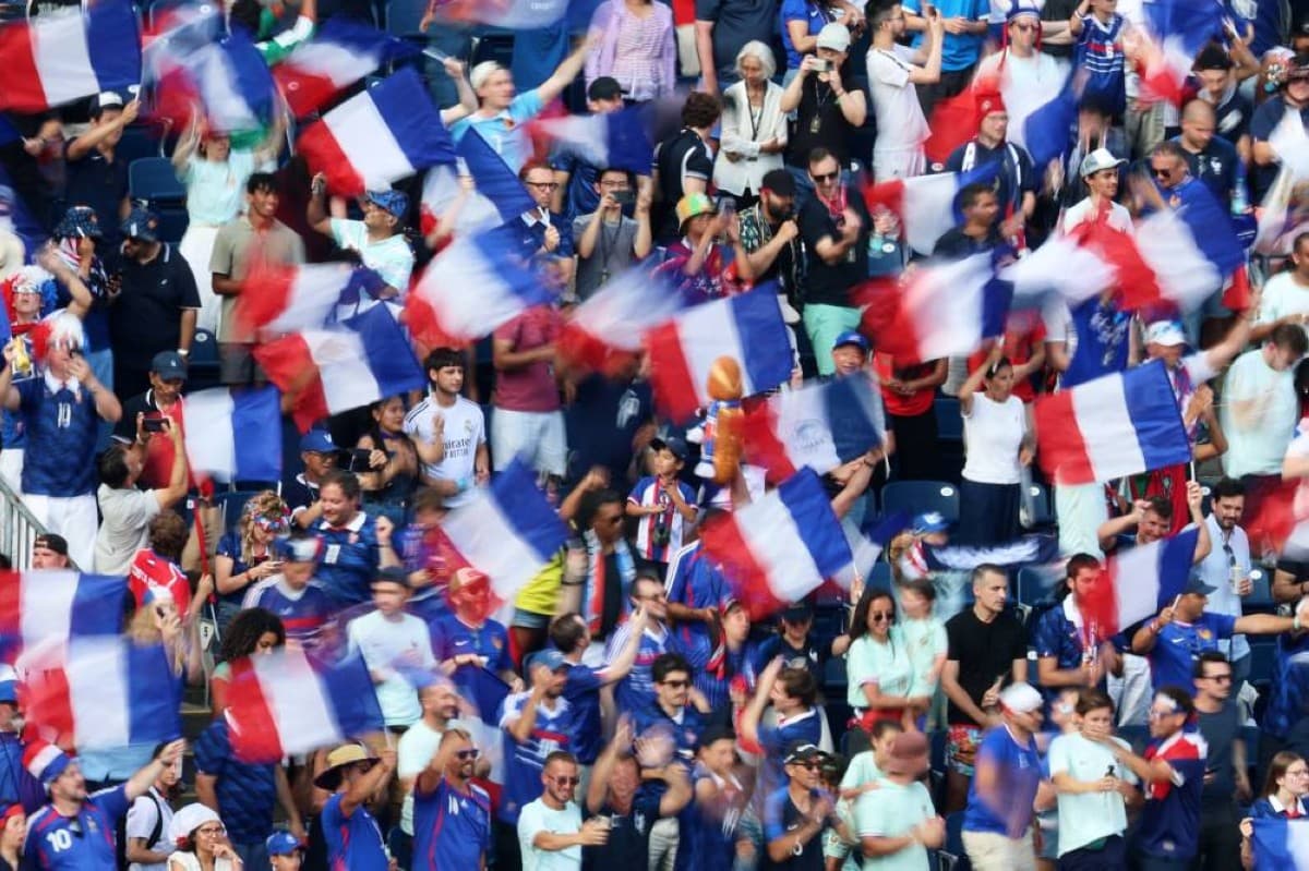 وفاة فتاة في فرنسا خلال احتفالها بفوز المغرب على فرنسا