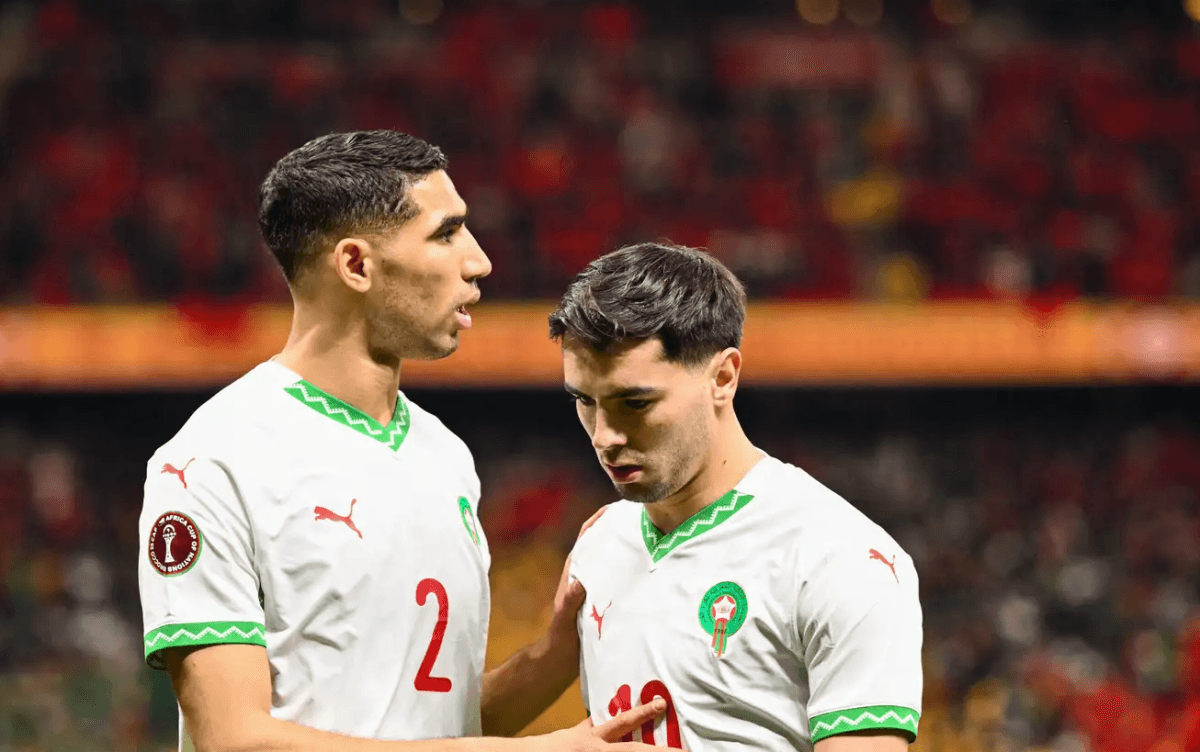 ما فعله حكيمي ودياز أمام فرنسا يثير غضب الجماهير المغربية