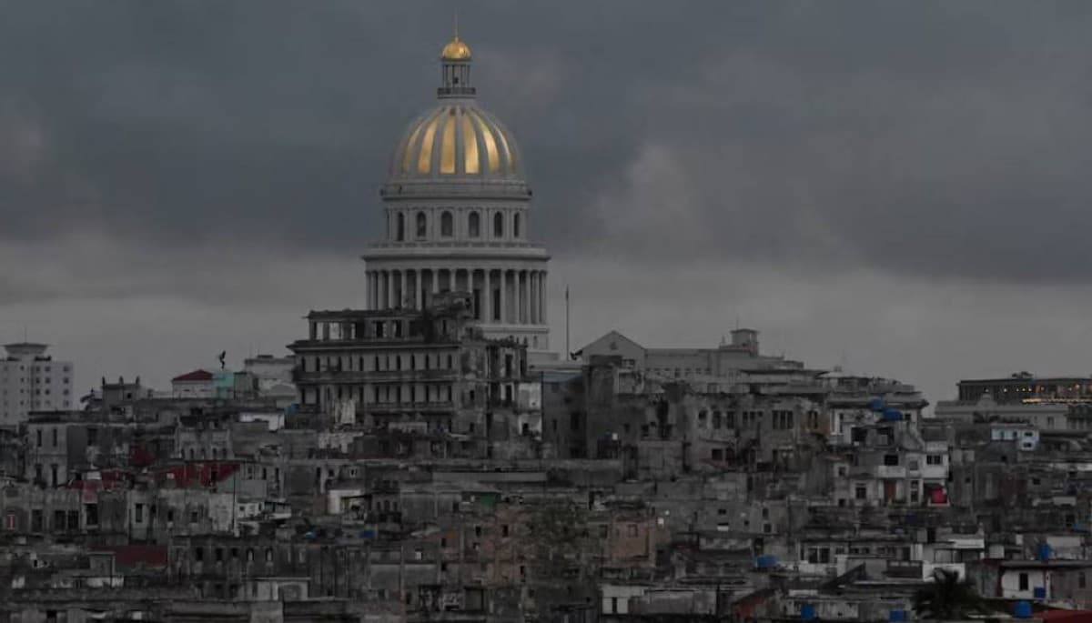 Complete blackout hits Cuba for the second time this week