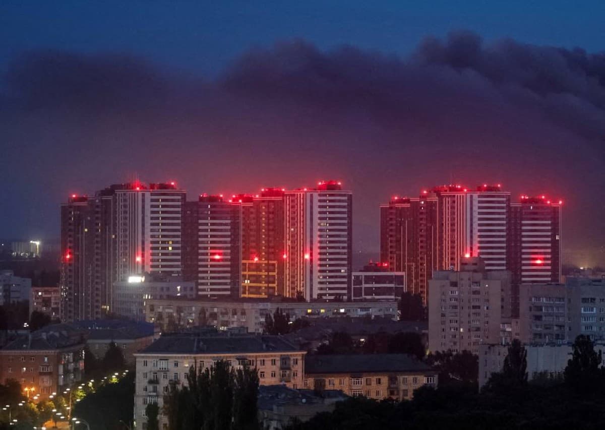 Russia launches new ballistic missile attack on Kyiv