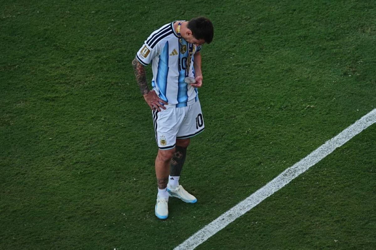 ميسي يفشل في تحقيق لقب مع الأرجنتين