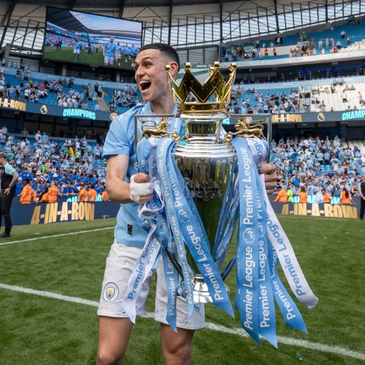 City extends Foden's deal to 2030