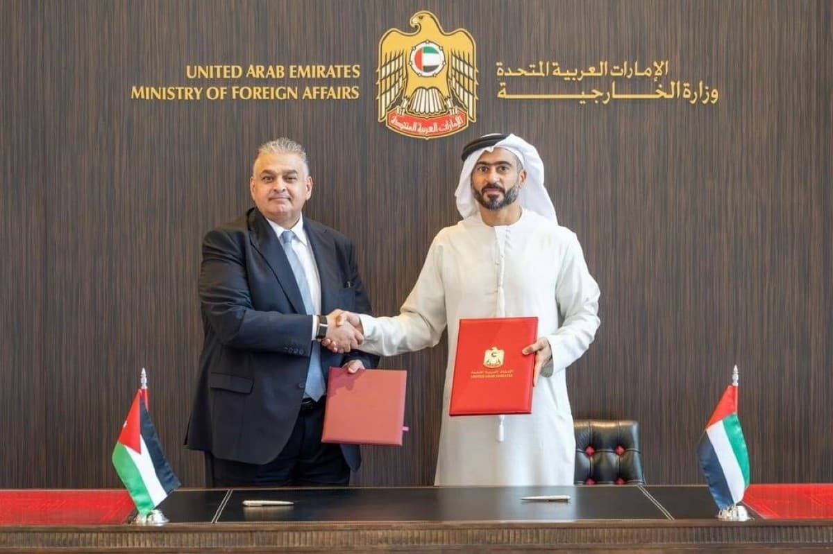 الإمارات والأردن يوقعان مذكرة تعاون قنصلية