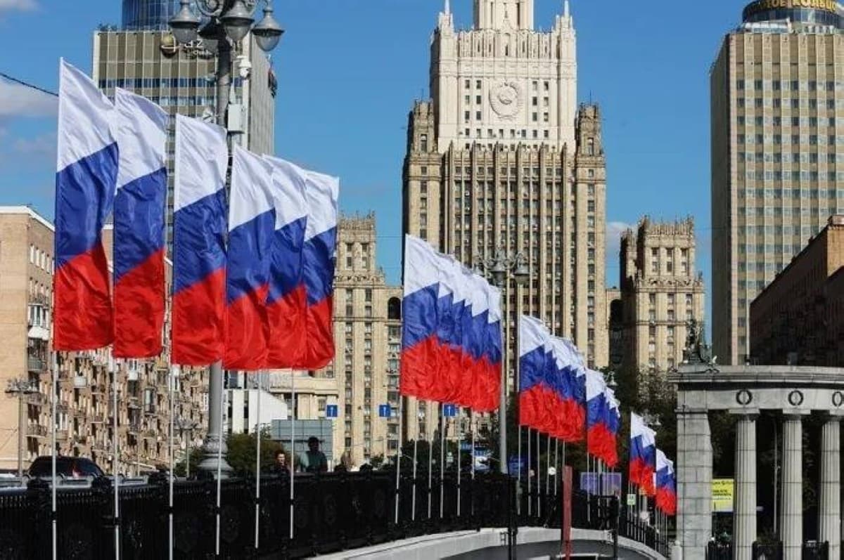 Russia Warns Europe on Nuclear Risks