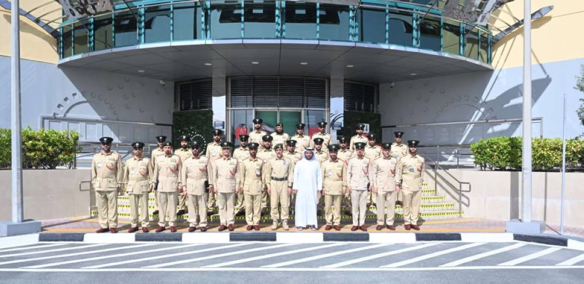 عبدالله المري يزور مركز شرطة جبل علي