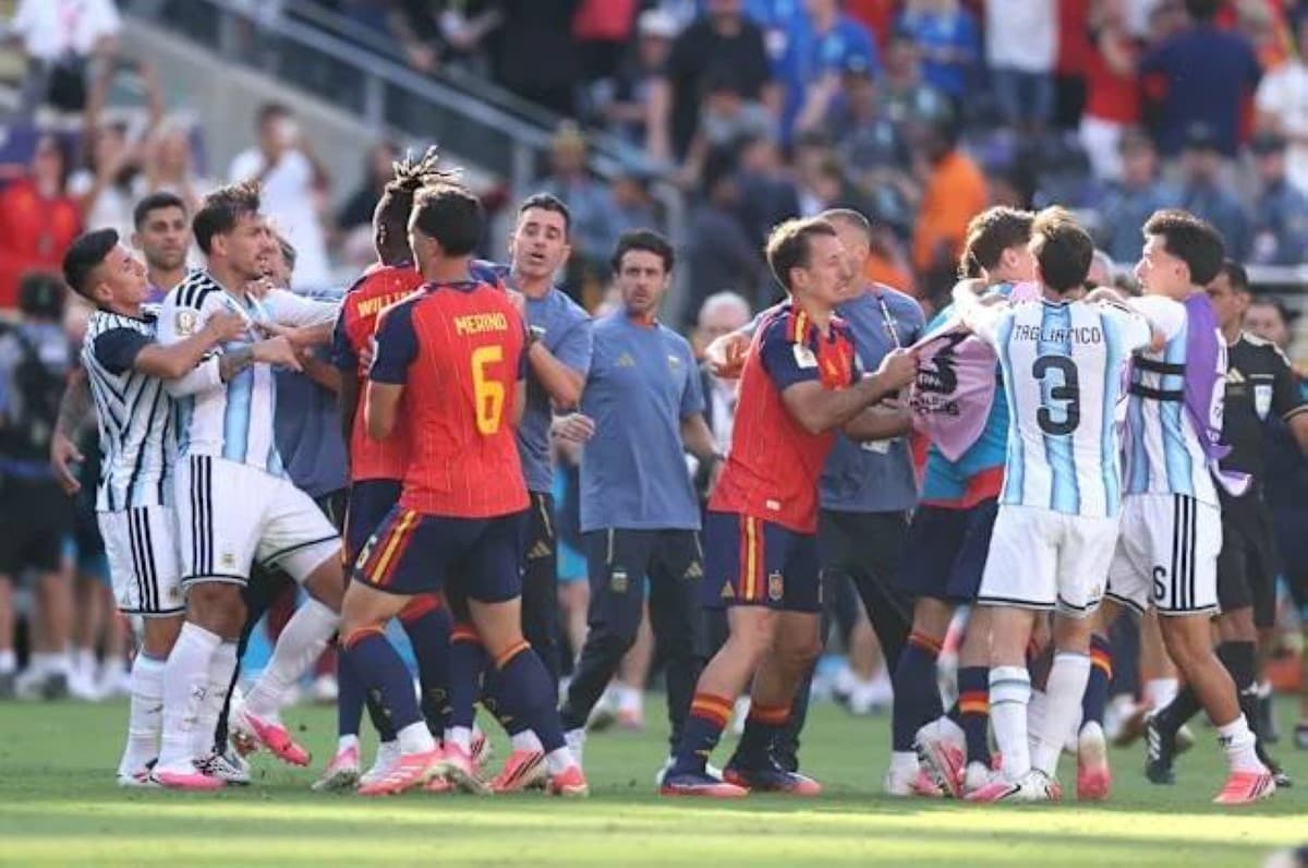 Almou rejects Scaloni assistant's apology