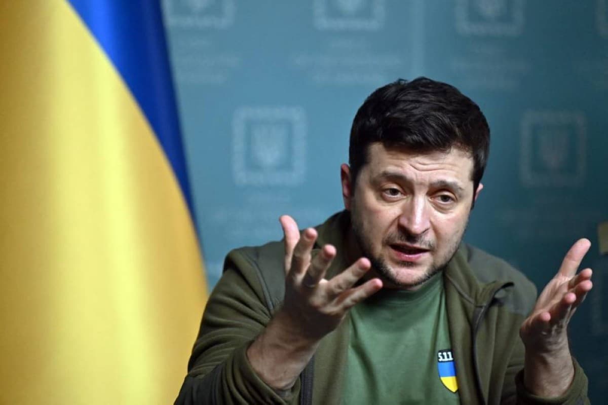 Zelensky visits White House for Trump backing