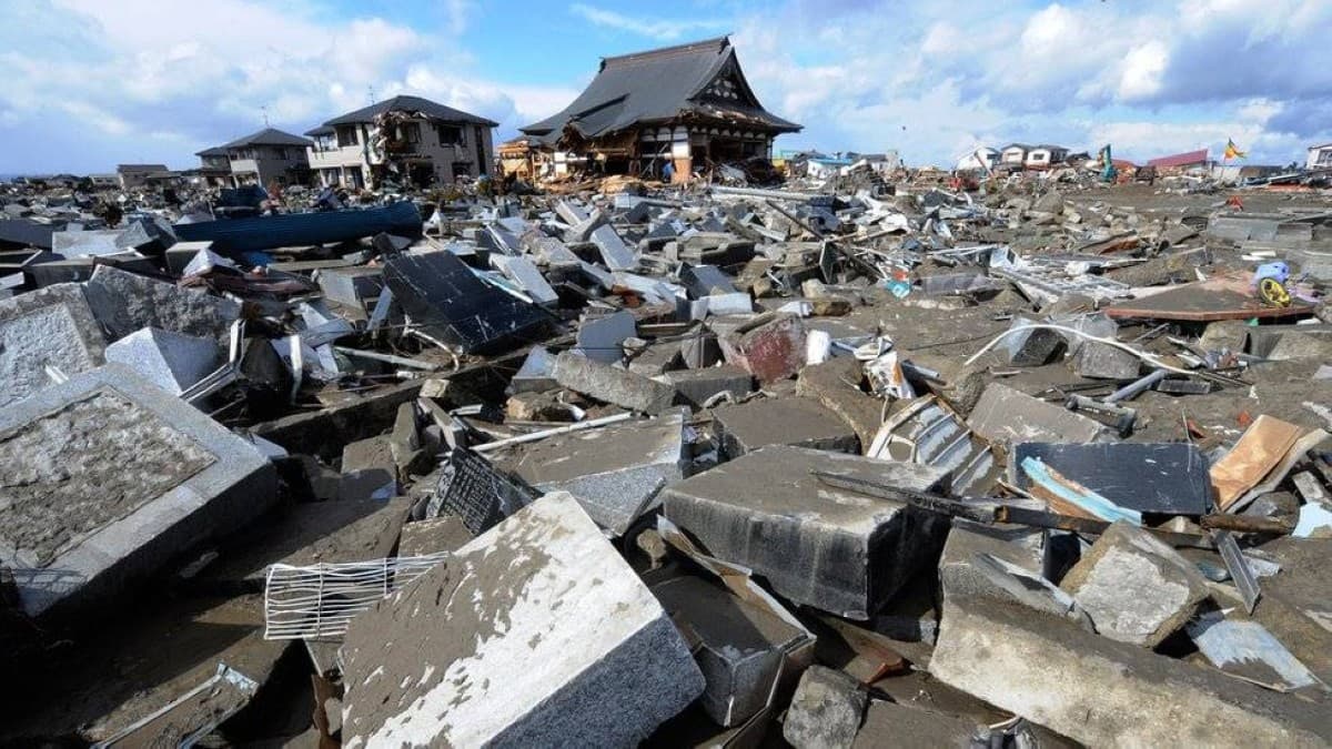 Japan: over 50 hospitalized after quake